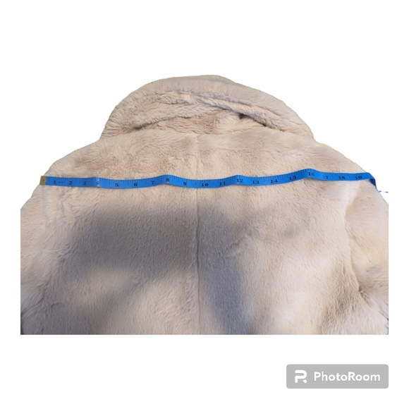 Faux White Fur Snow Bunny Coat Oversized Jacket - Picture 4 of 7